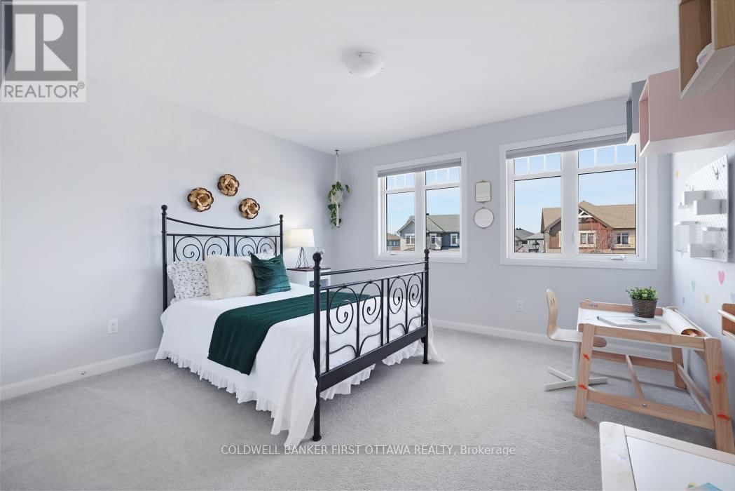 92 MORRIS STREET EAST Image 26