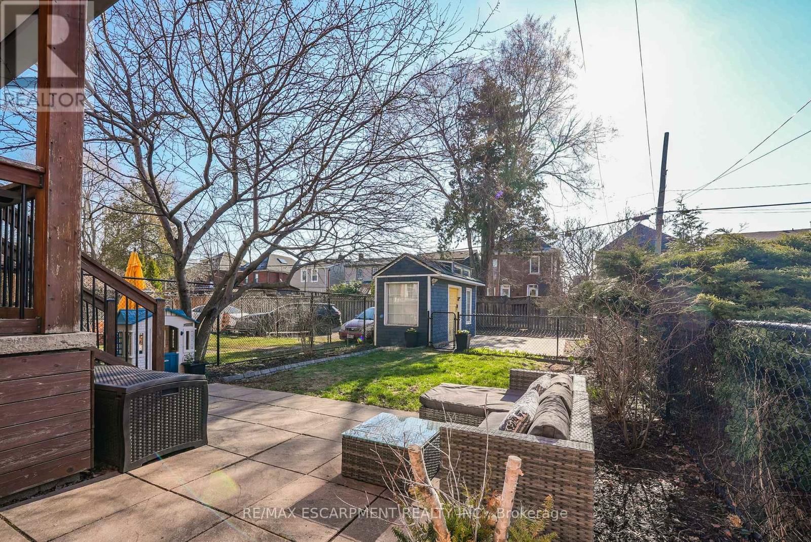 207 EDGEMONT STREET SOUTH Image 29