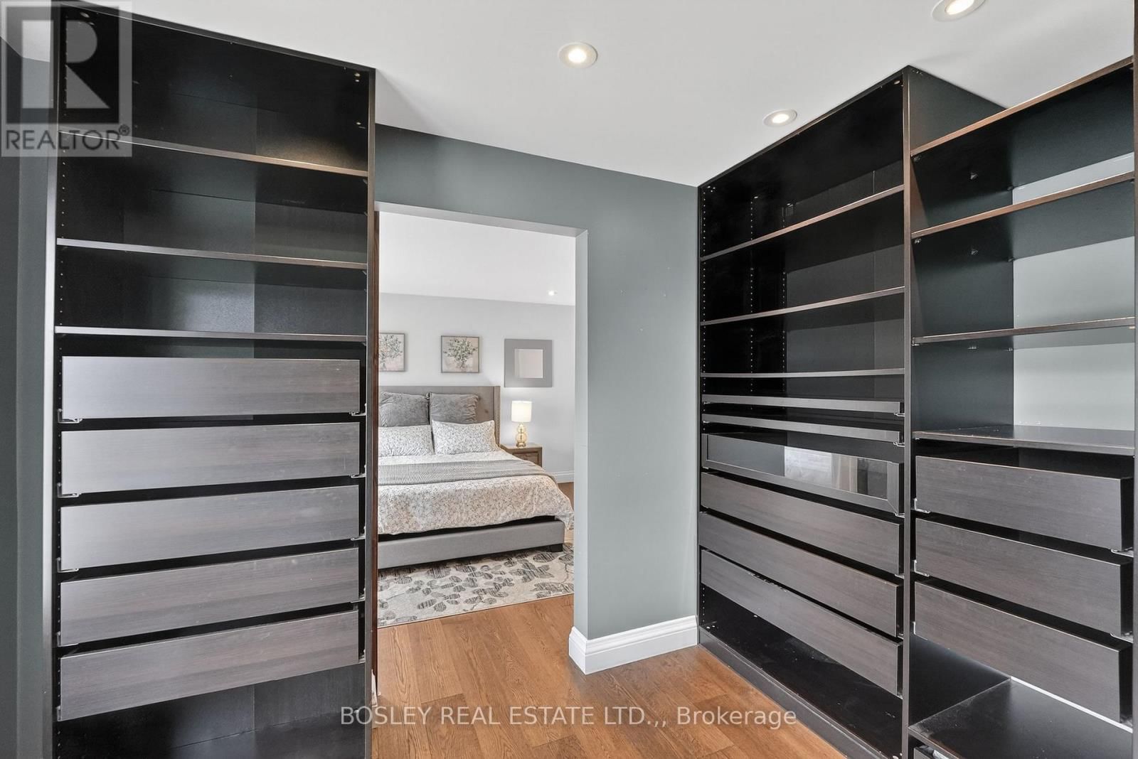 19 DIXIE AVENUE Image 18