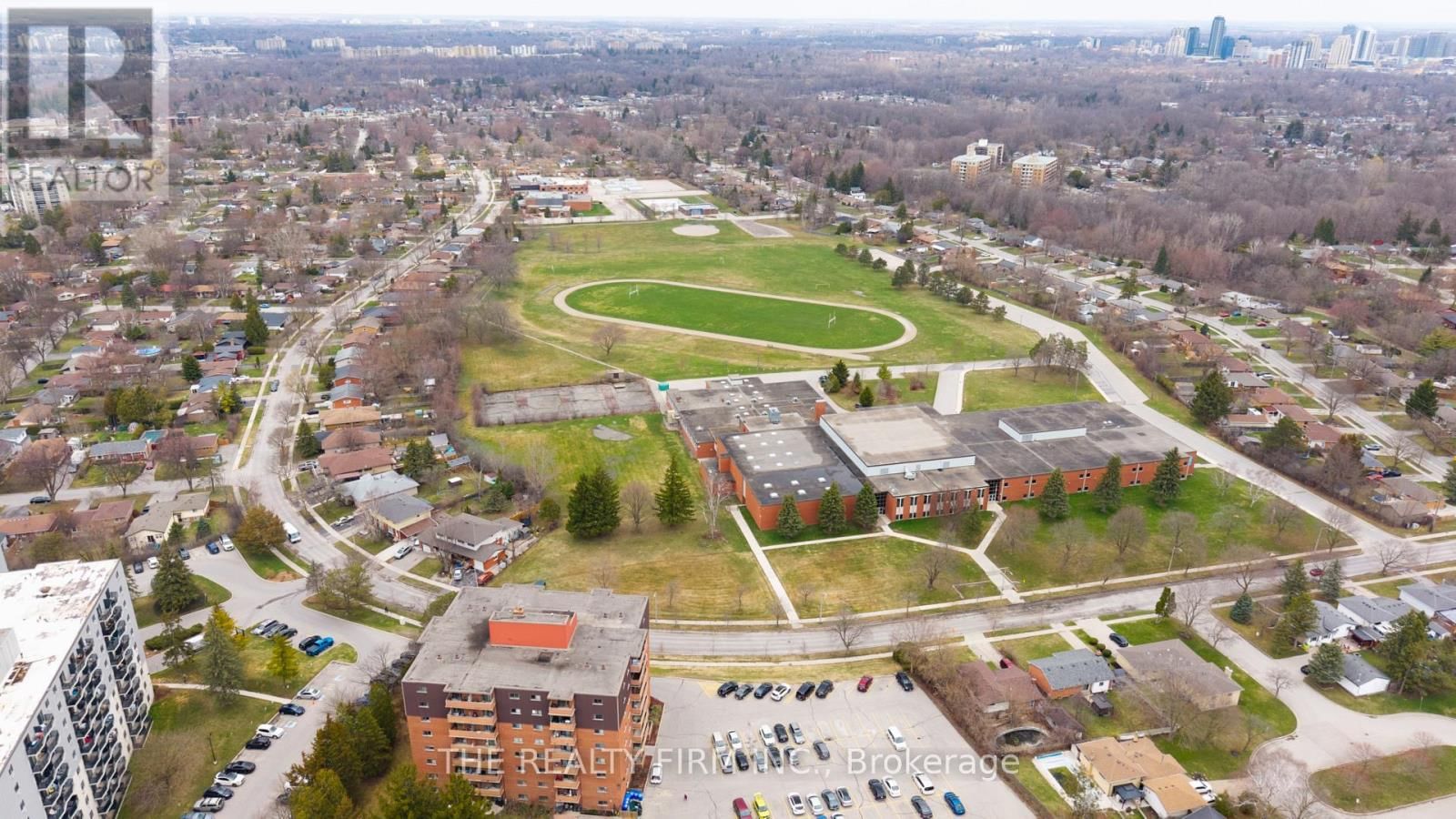 803 - 353 COMMISSIONERS ROAD WEST Image 29