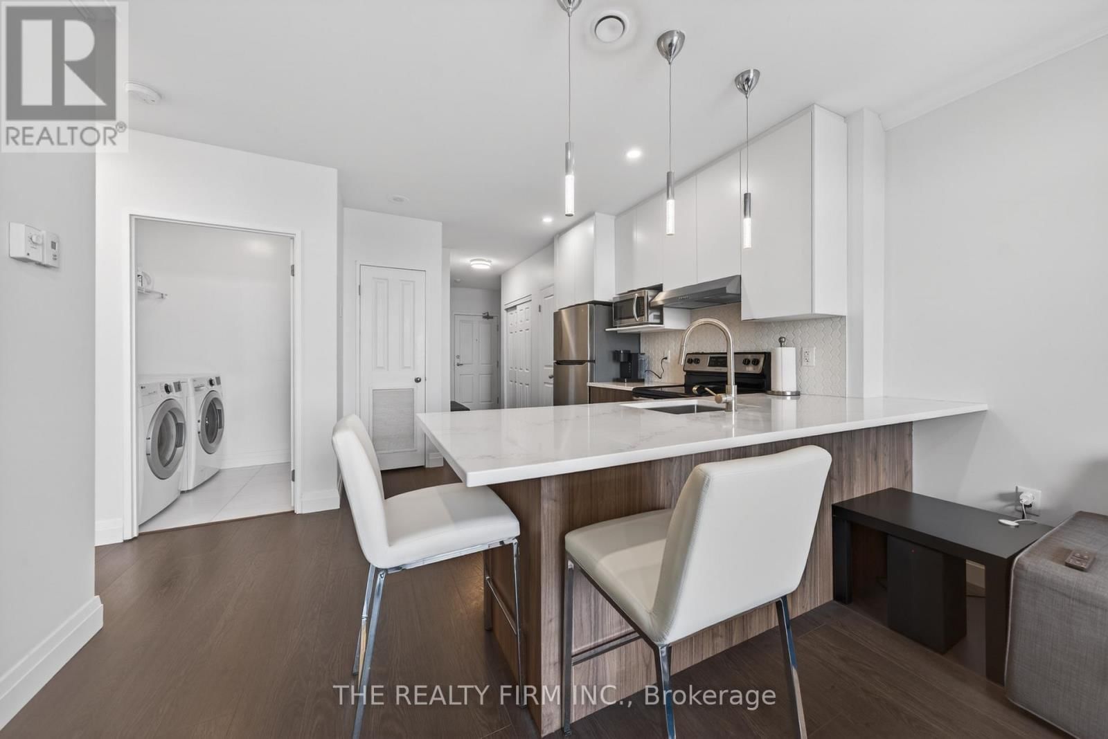 803 - 353 COMMISSIONERS ROAD WEST Image 6