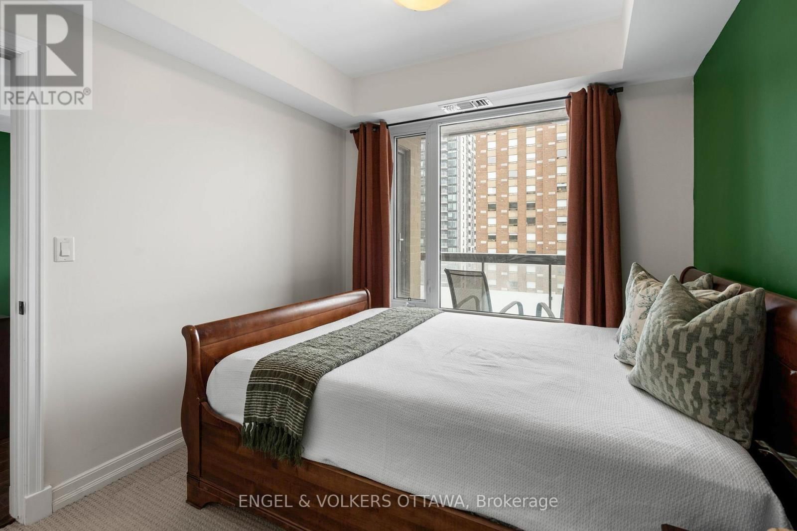 811 - 238 BESSERER STREET Image 22