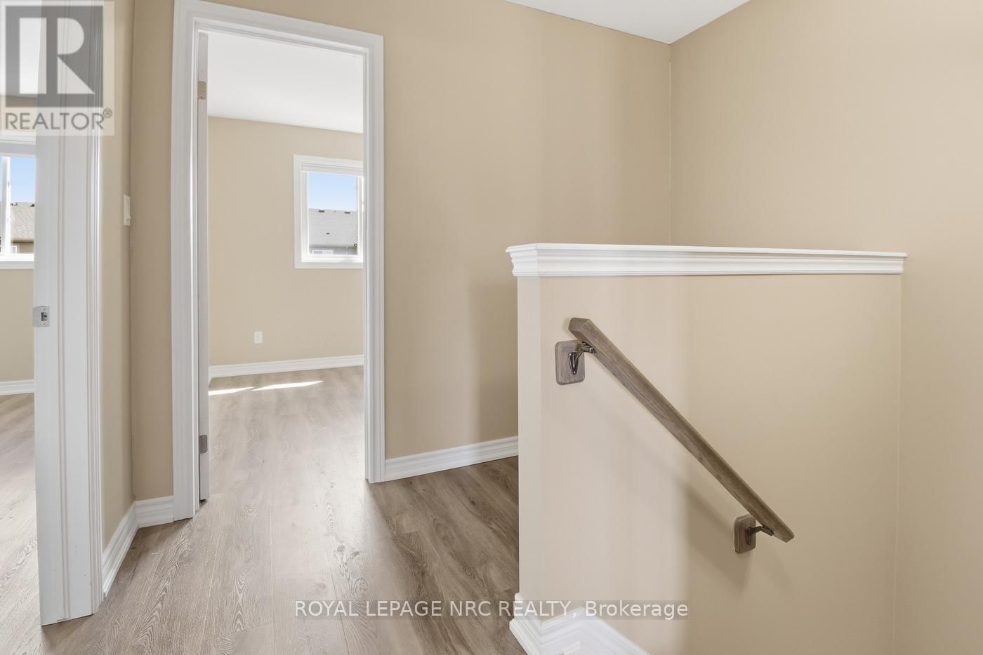 323 SILVERWOOD AVENUE Image 21