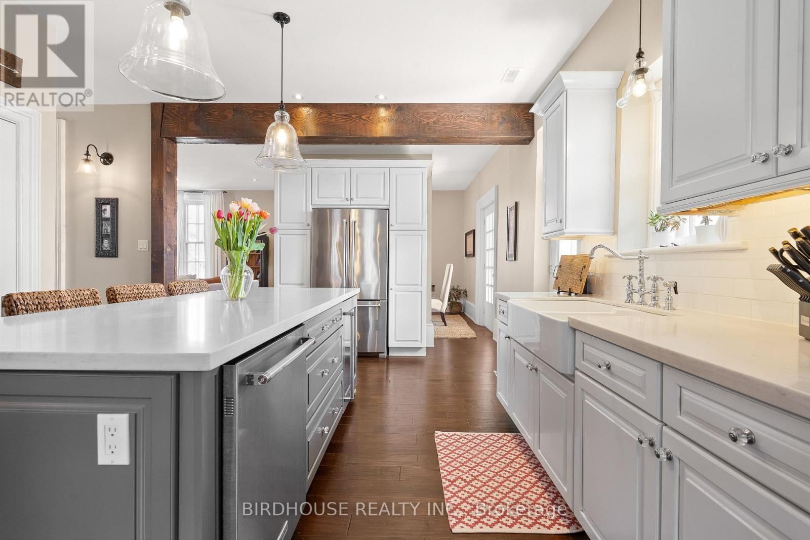 69 BOND STREET WEST Image 10