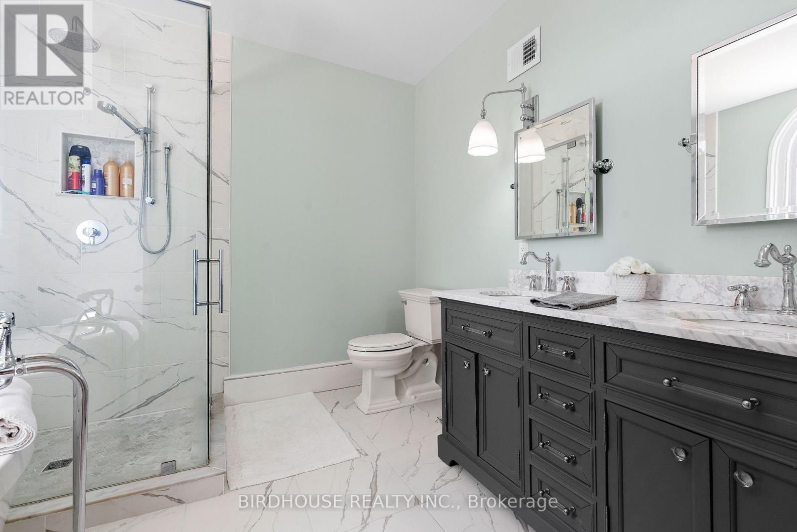 69 BOND STREET WEST Image 24