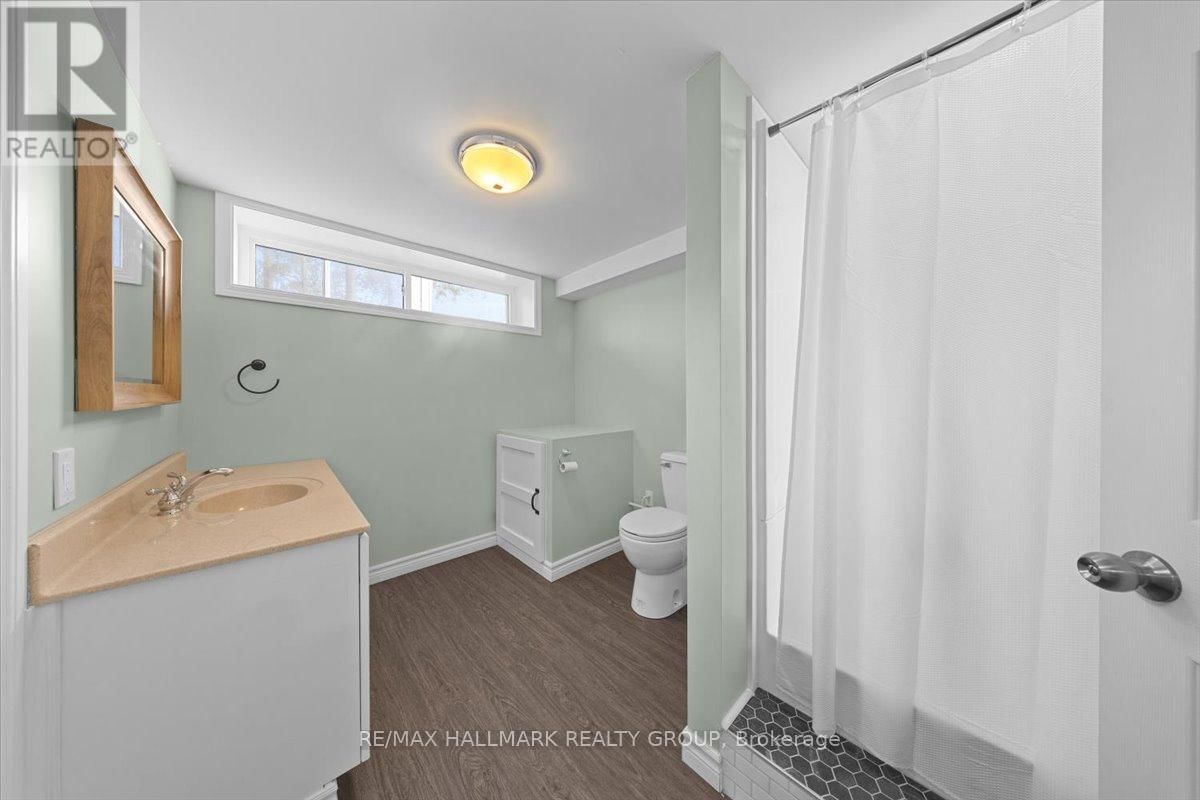 66 BROADVIEW AVENUE EAST Image 36