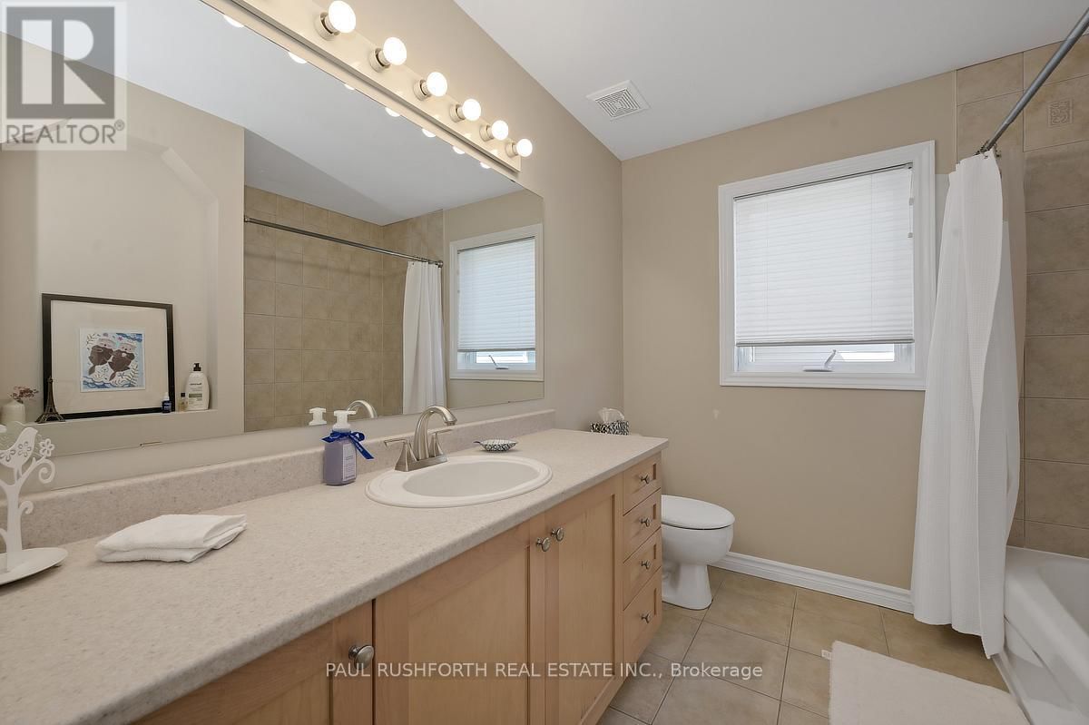 22 BLACKSHIRE CIRCLE Image 34