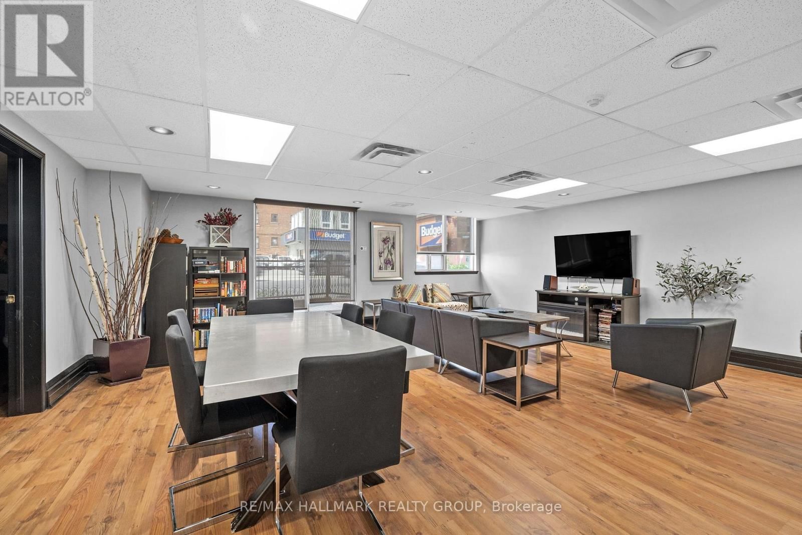 PH13 - 429 SOMERSET STREET WEST Image 15