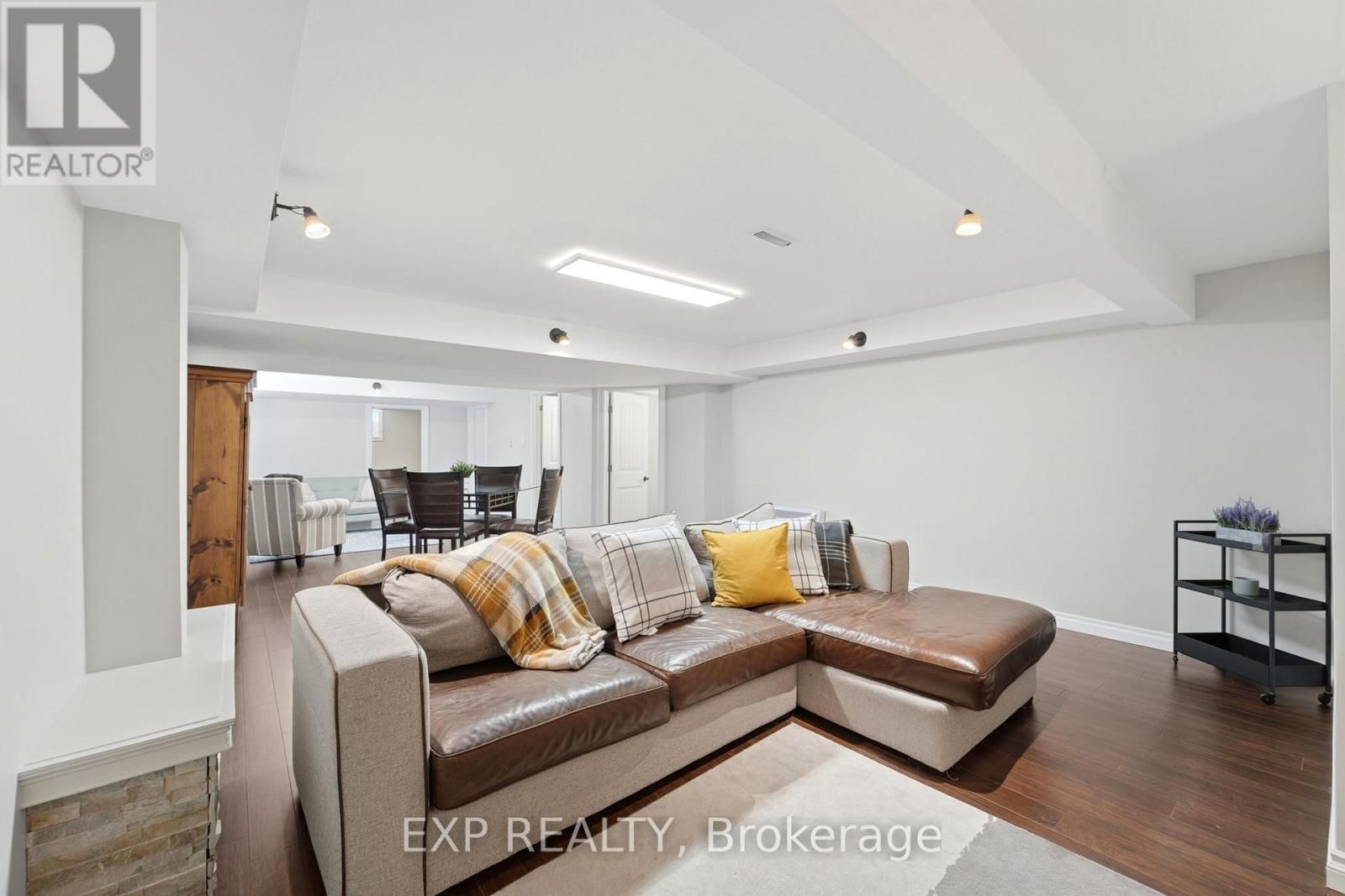 509 CLARINGTON AVENUE Image 42