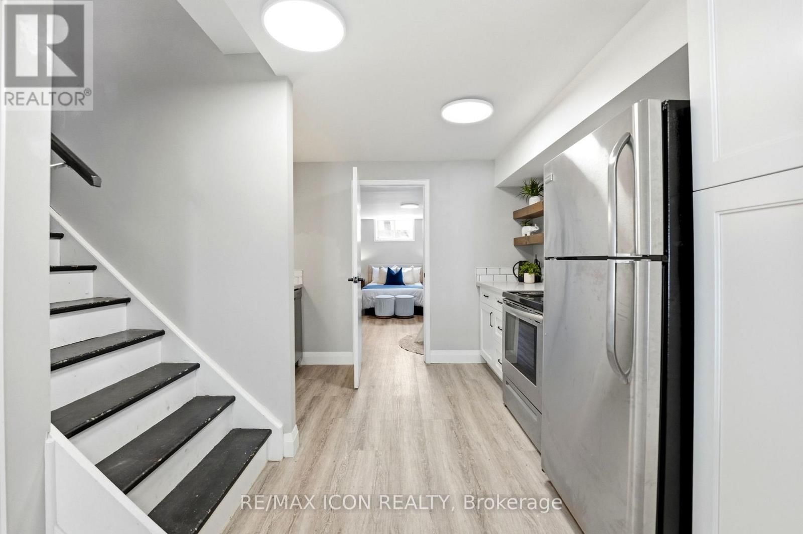 304 DINISON PLACE Image 25