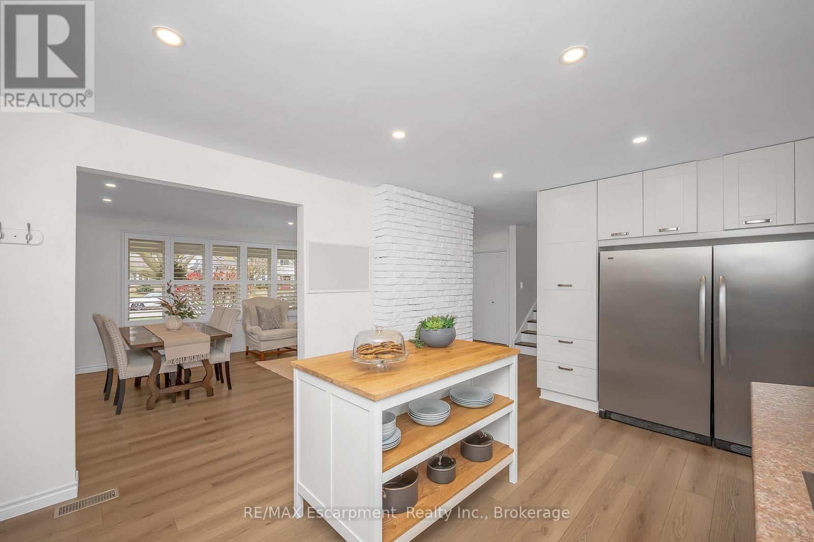 15 HARVEST LANE Image 14