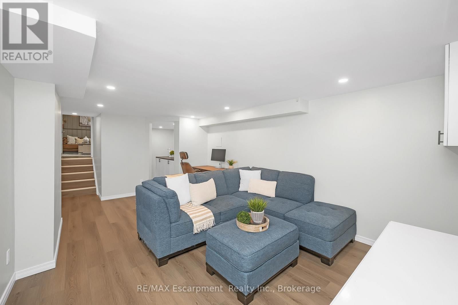 15 HARVEST LANE Image 29