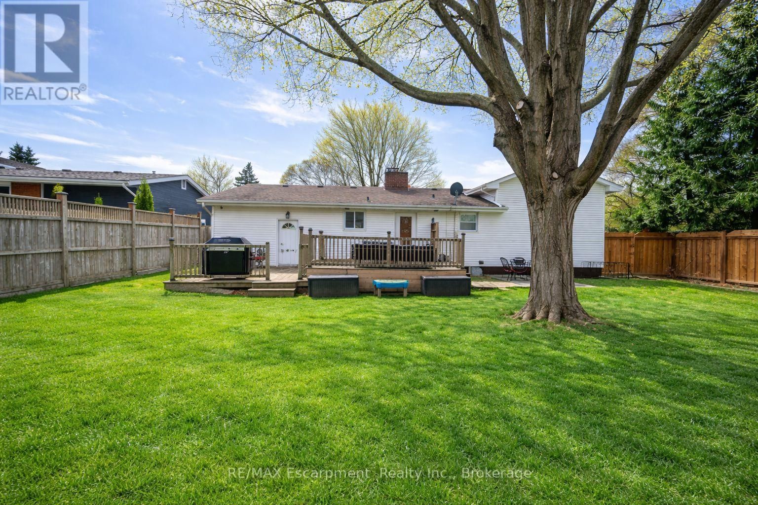 15 HARVEST LANE Image 38