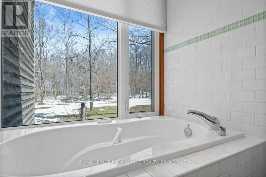 97A 12TH LINE ROAD Image 18