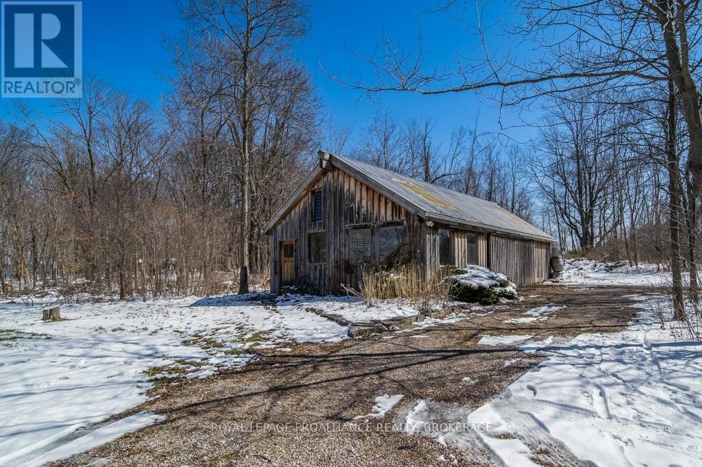 97A 12TH LINE ROAD Image 42