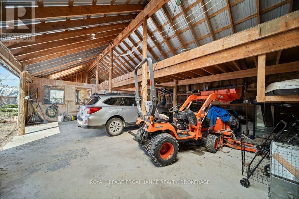 97A 12TH LINE ROAD Image 43