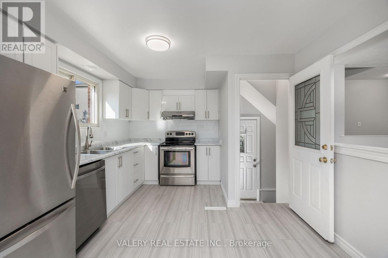 1 - 48 CLARENCE STREET Image 9