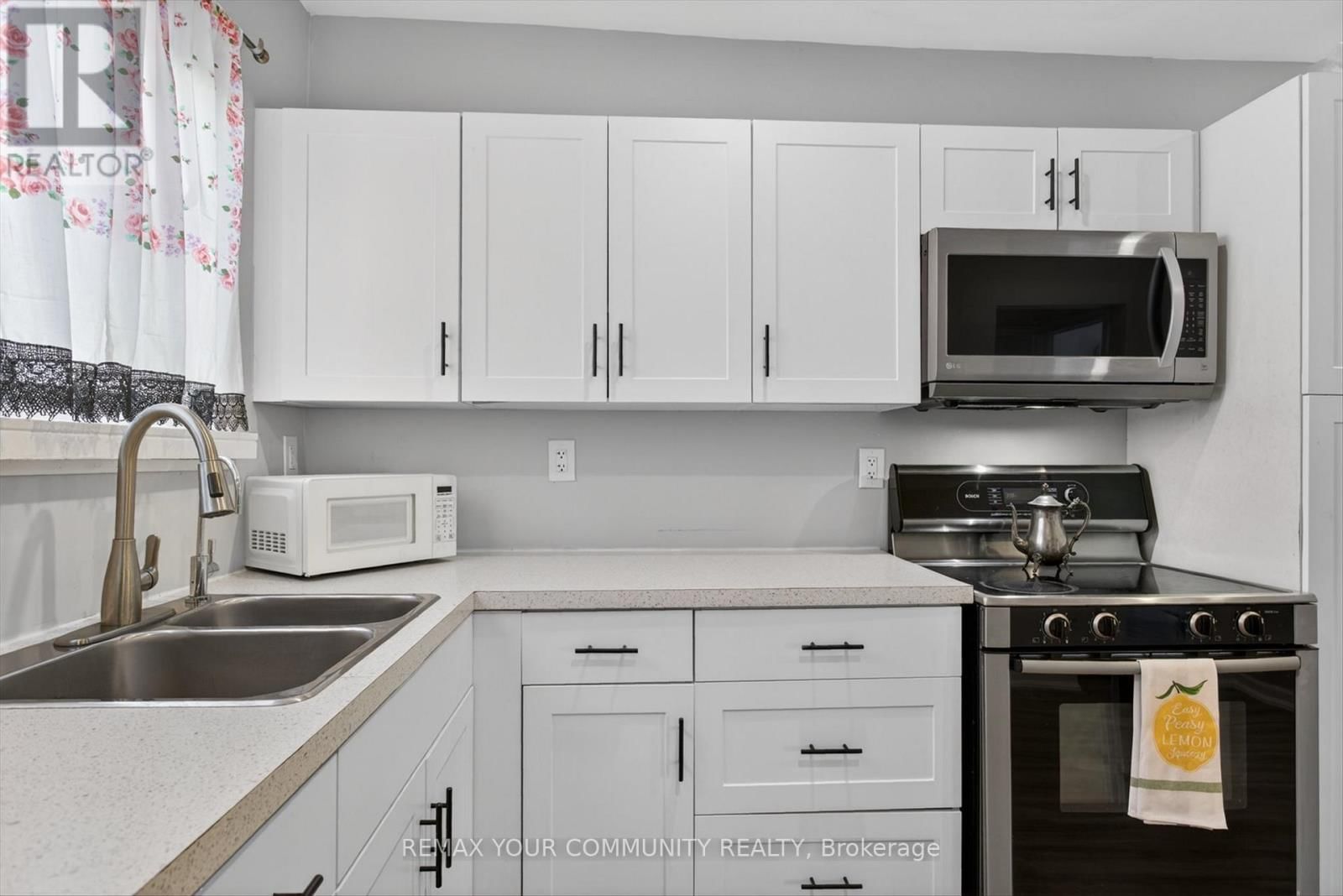 426 WOLSELY STREET Image 10