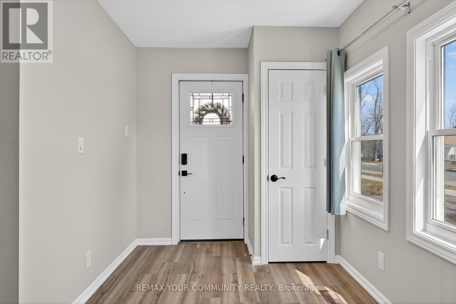 426 WOLSELY STREET Image 2