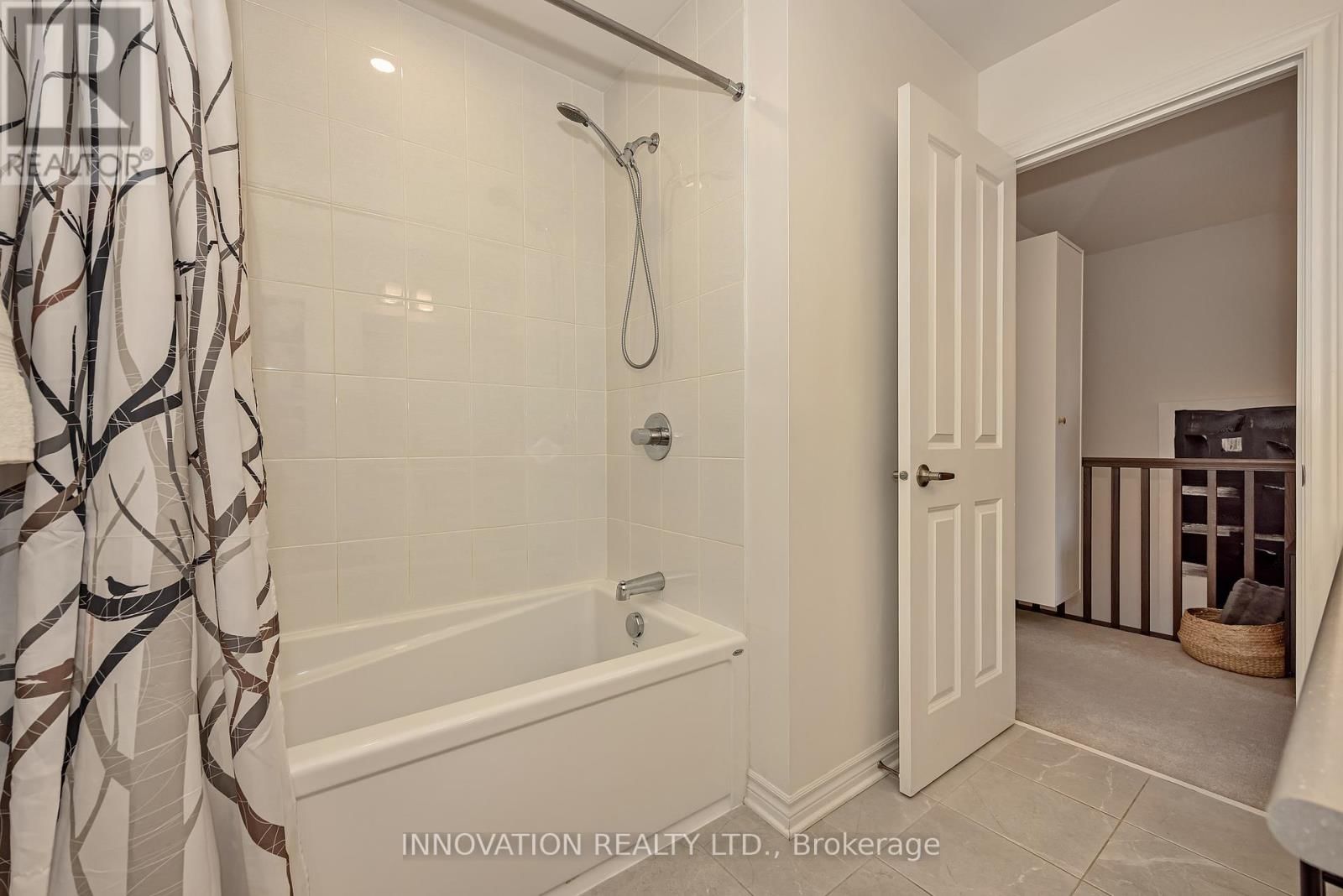 46 BARN SWALLOW PRIVATE SOUTH Image 33