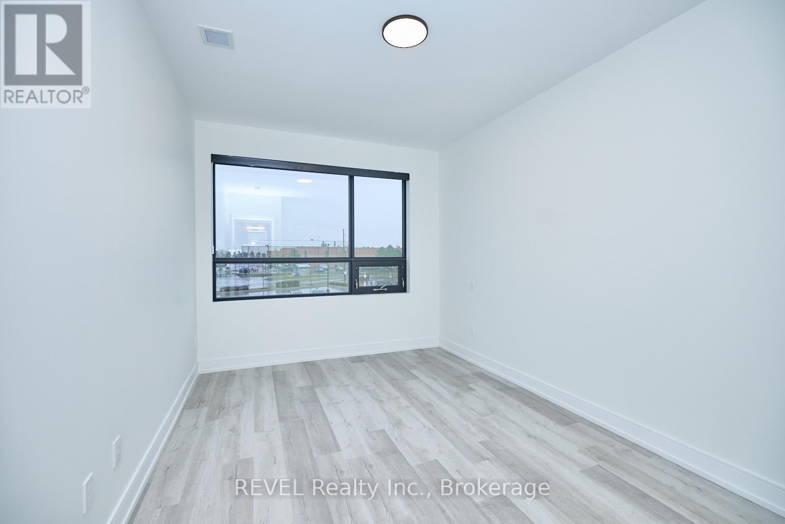 207 - 300B FOURTH AVENUE Image 10