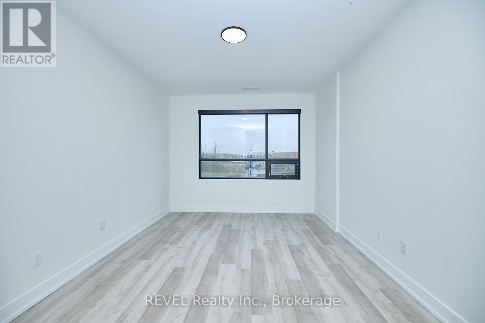 207 - 300B FOURTH AVENUE Image 13