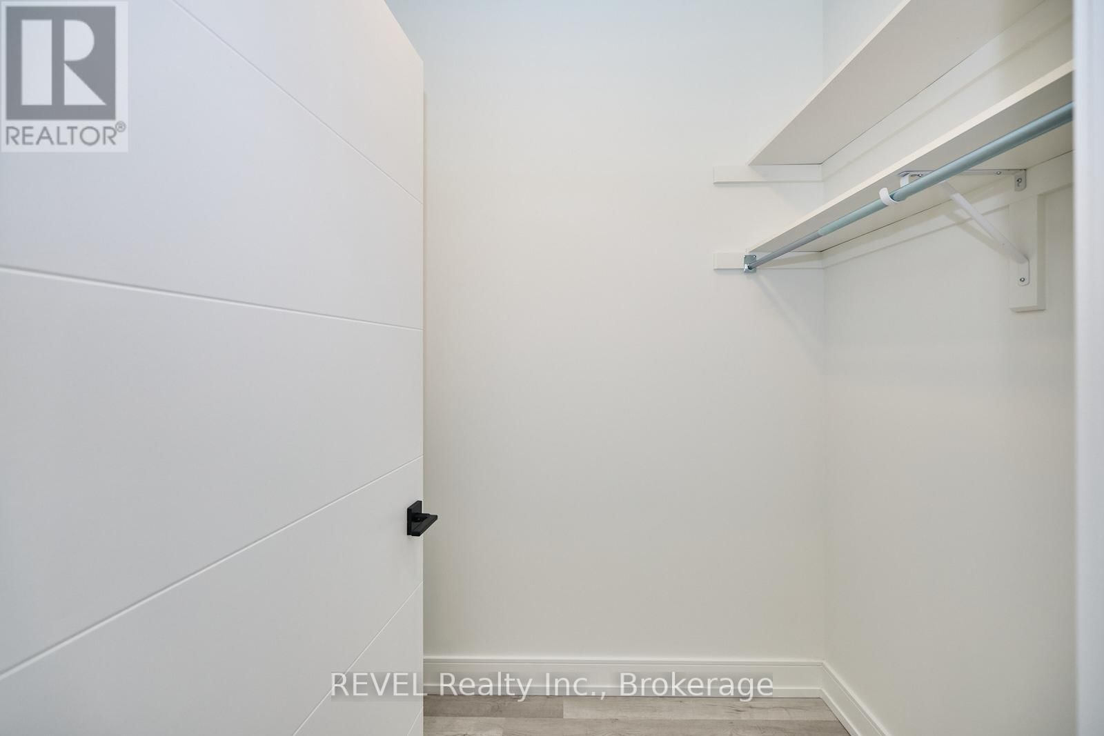 207 - 300B FOURTH AVENUE Image 14