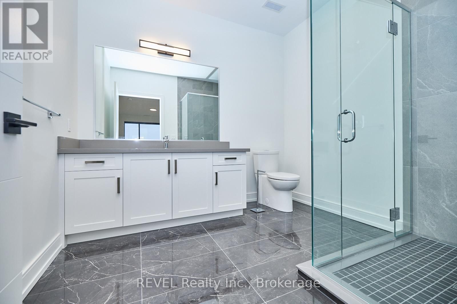 207 - 300B FOURTH AVENUE Image 15