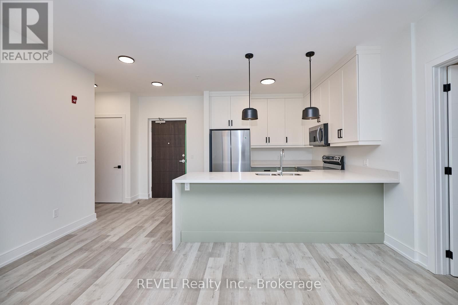 207 - 300B FOURTH AVENUE Image 5