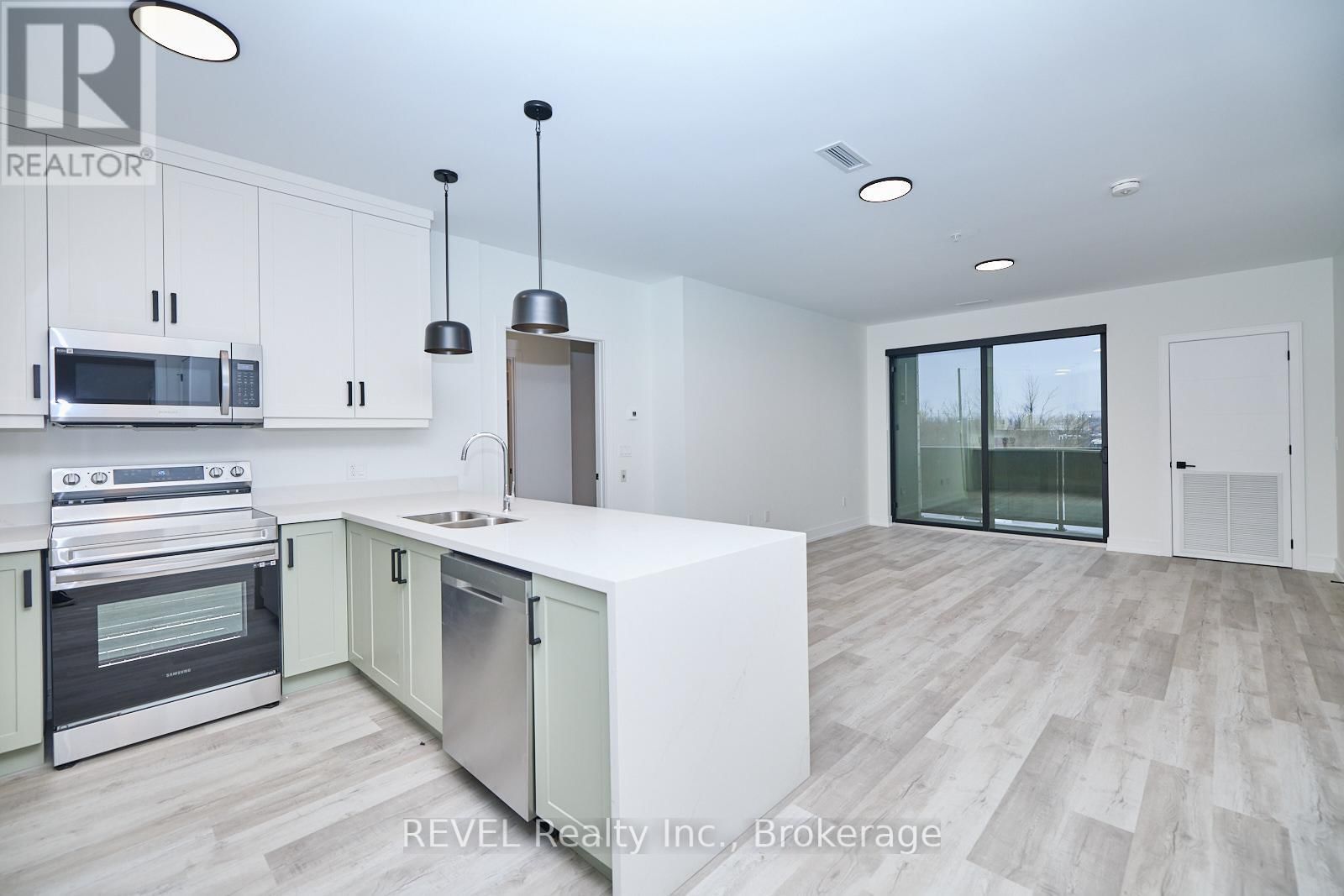 207 - 300B FOURTH AVENUE Image 6