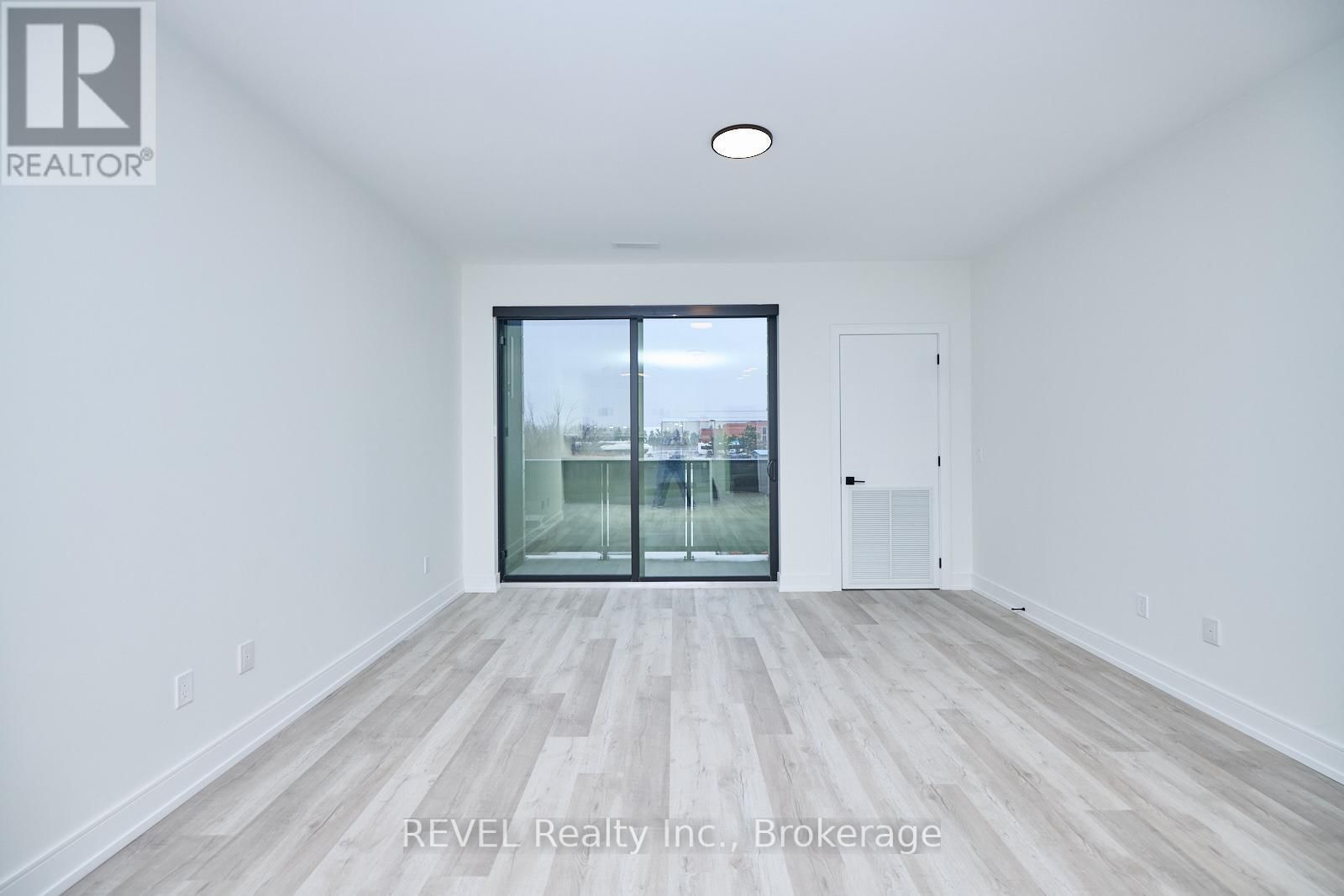 207 - 300B FOURTH AVENUE Image 7