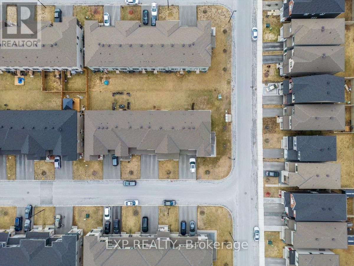 297 BILLRIAN CRESCENT Image 27