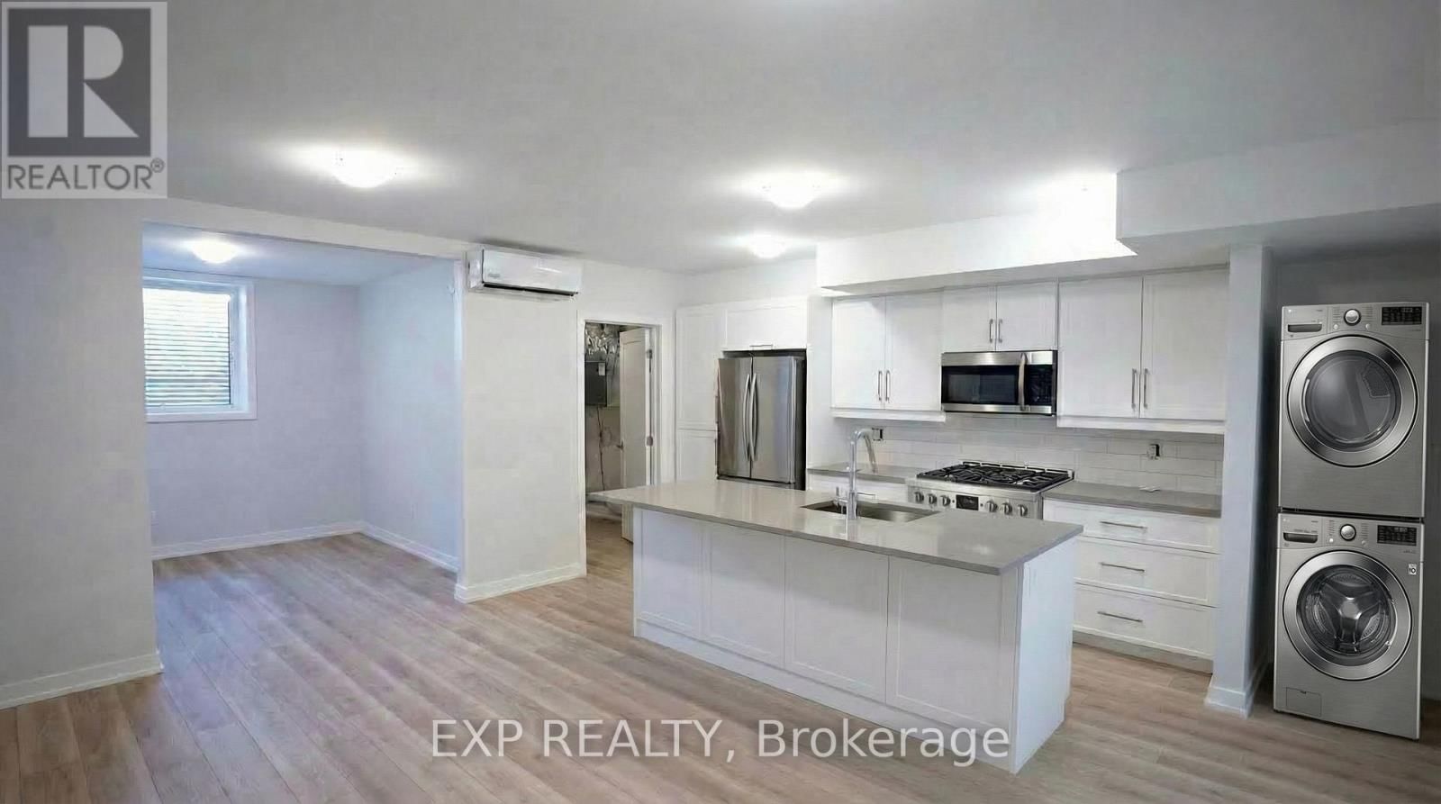 234, 236 WOODROFFE AVENUE Image 14