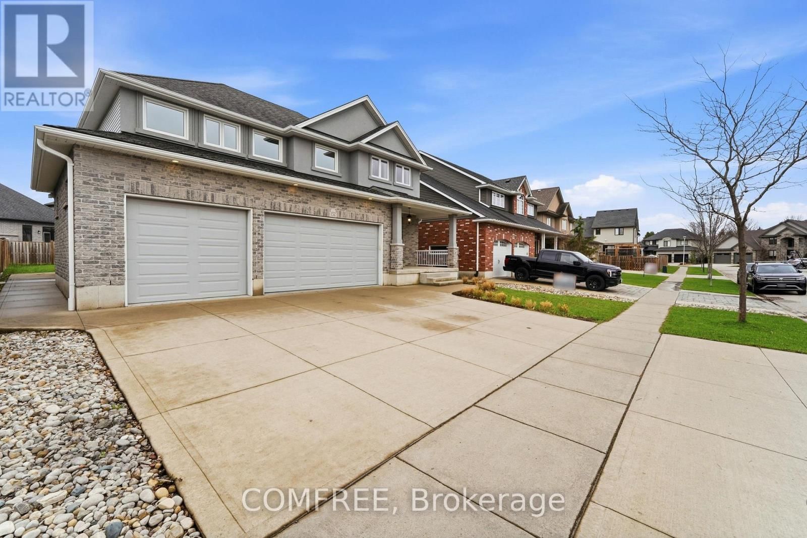 152 JUNO CRESCENT Image 2