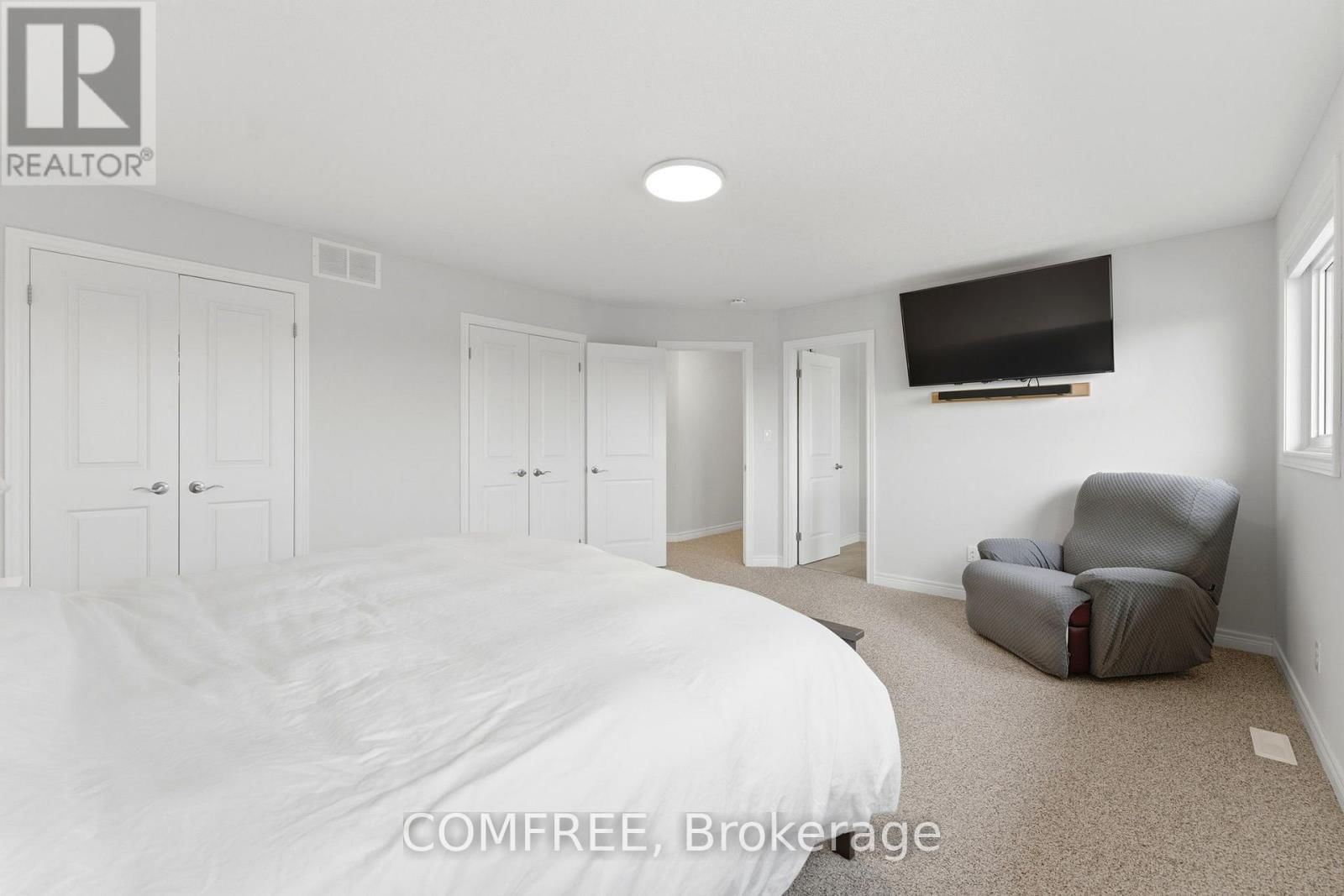 152 JUNO CRESCENT Image 22