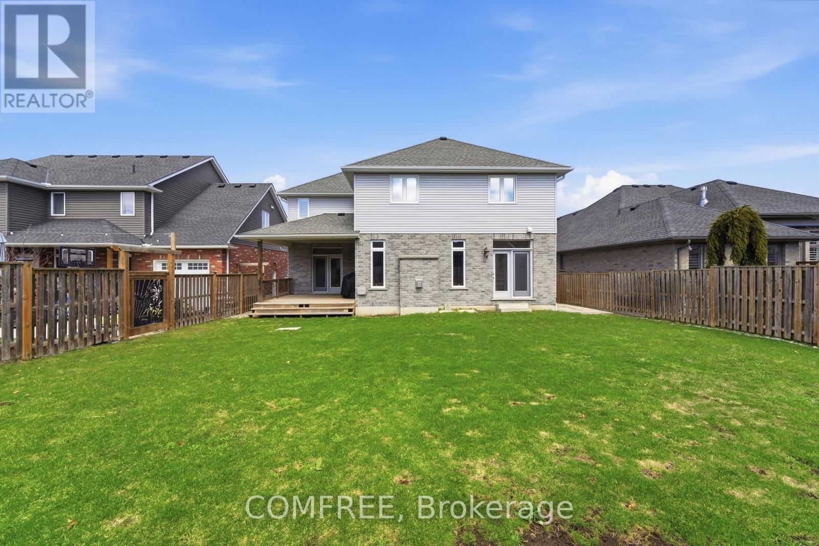 152 JUNO CRESCENT Image 40