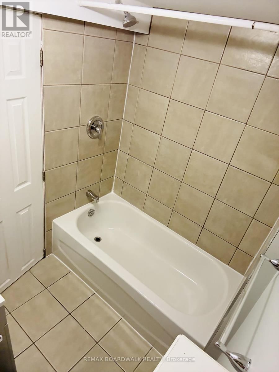 320 LAURIER AVENUE EAST Image 18