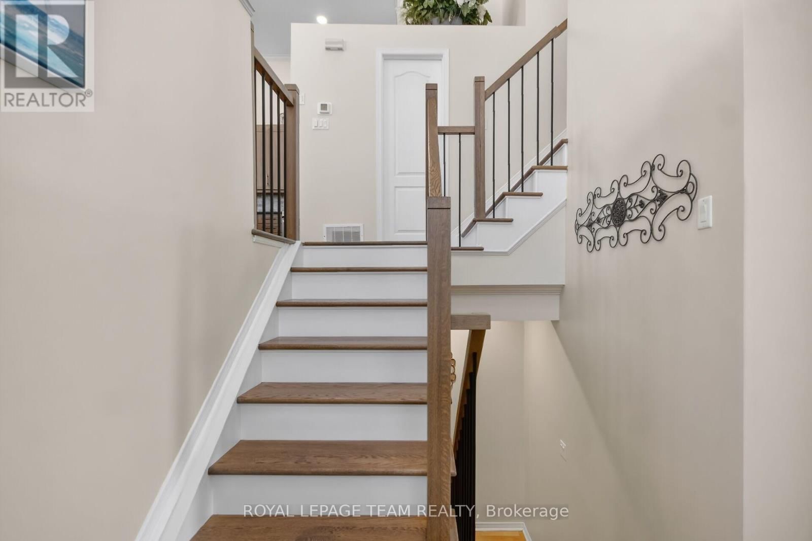 124 MACASSA CIRCLE Image 5