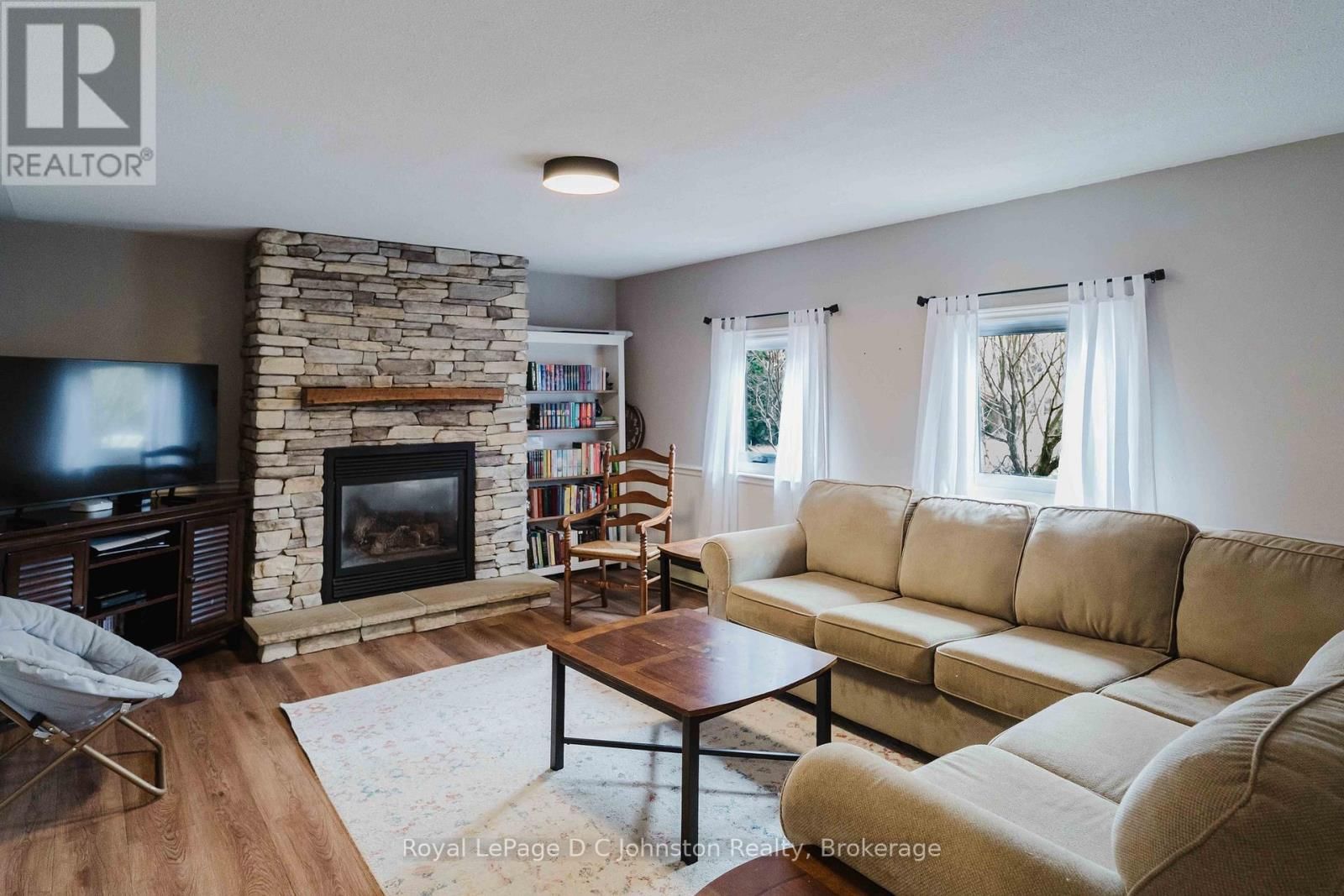 334 TYENDINAGA DRIVE Image 26