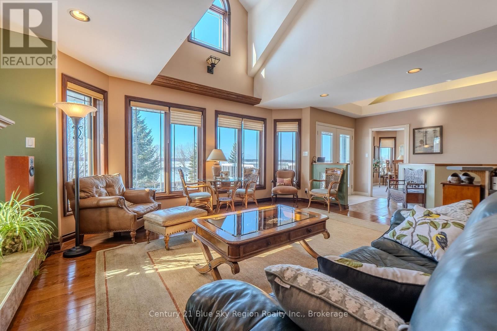 422 OSPREY CRESCENT Image 15