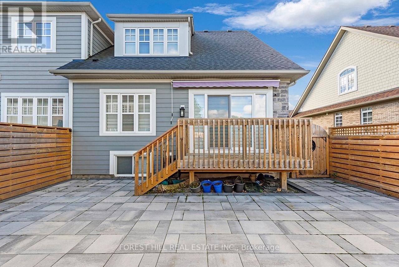 35 WINDSOR CIRCLE Image 33