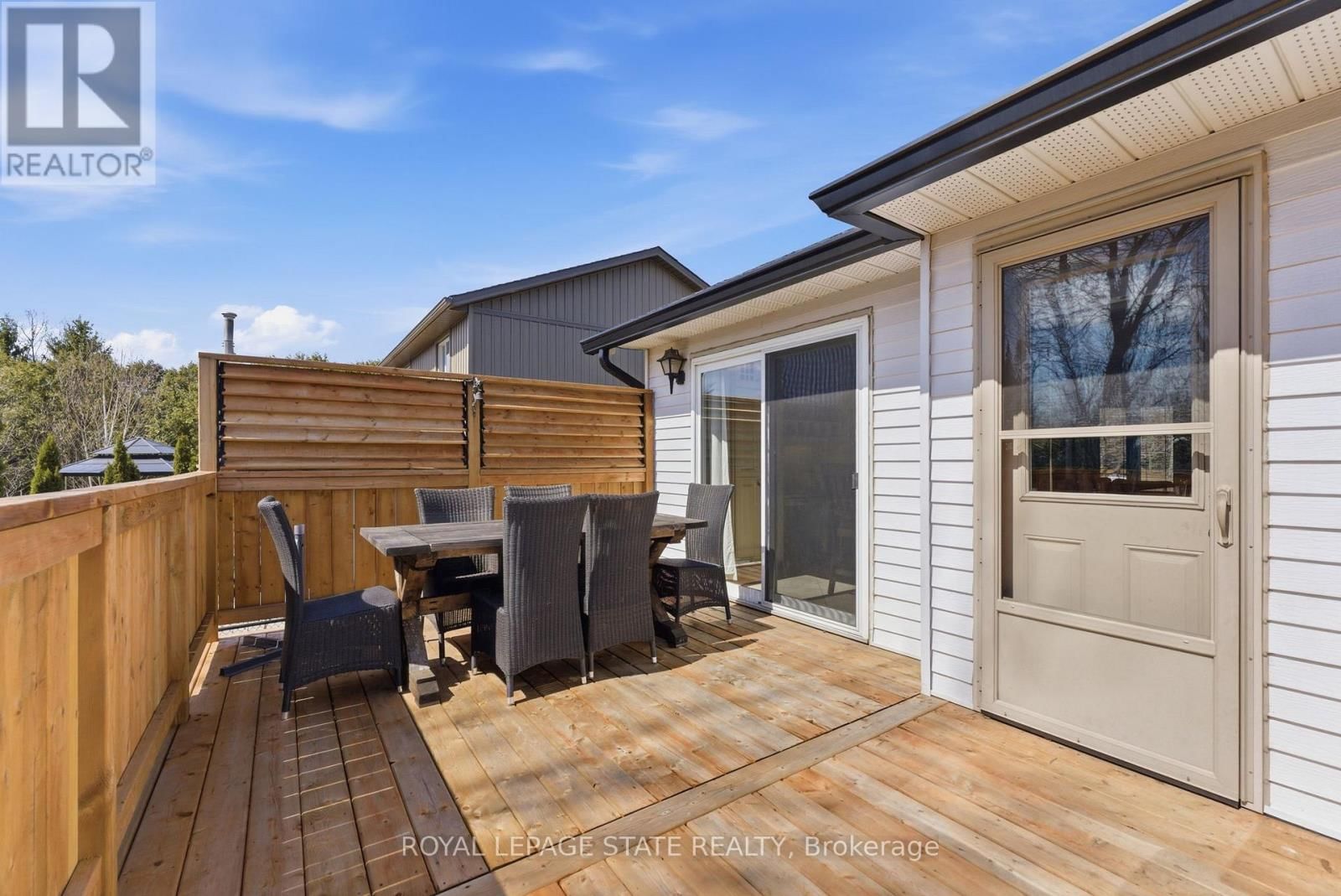 303 ORKNEY STREET WEST Image 43