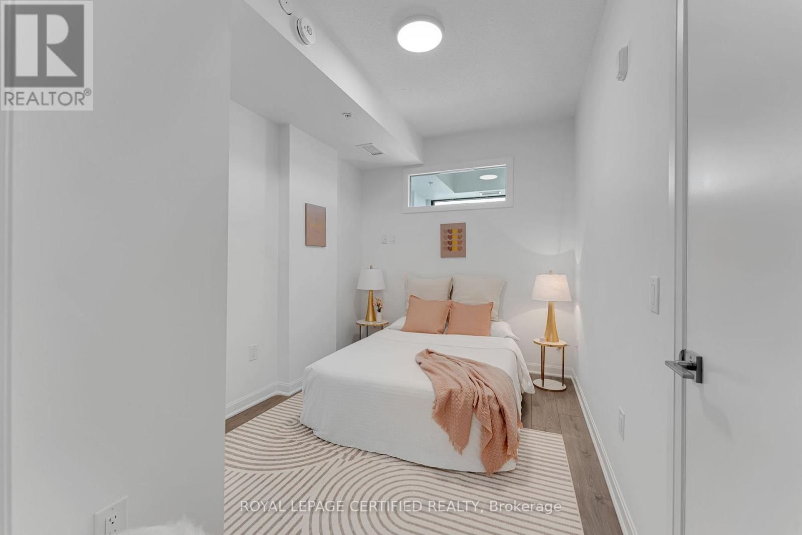 714 - 223 PRINCESS STREET Image 18