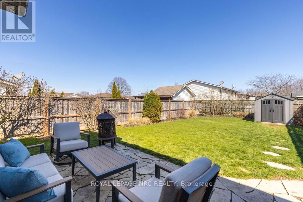 22 FOX TRAIL DRIVE Image 26