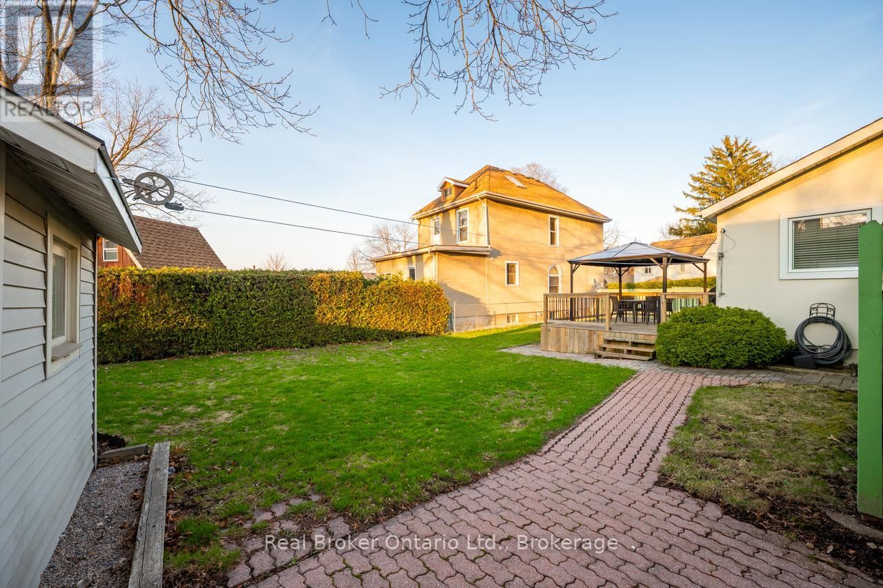 15 MAPLE AVENUE Image 21