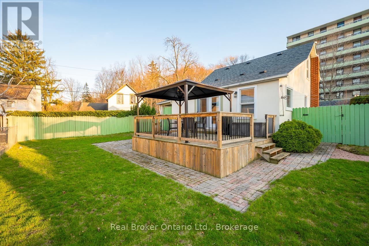 15 MAPLE AVENUE Image 22