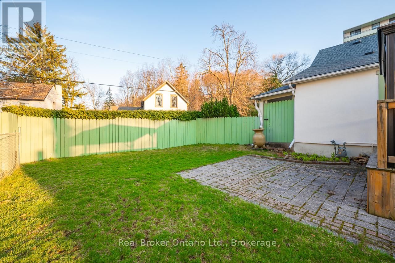 15 MAPLE AVENUE Image 23