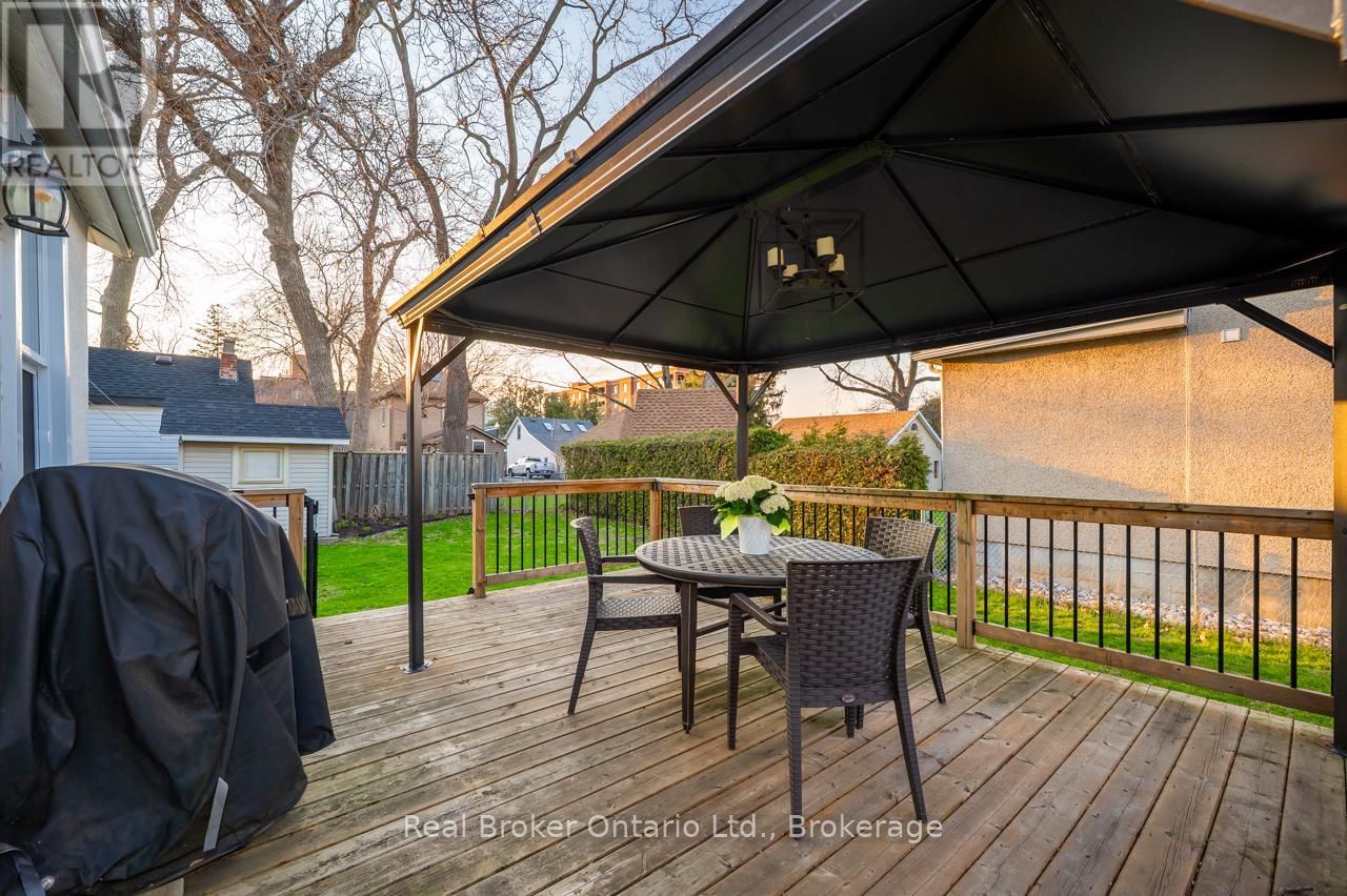 15 MAPLE AVENUE Image 29