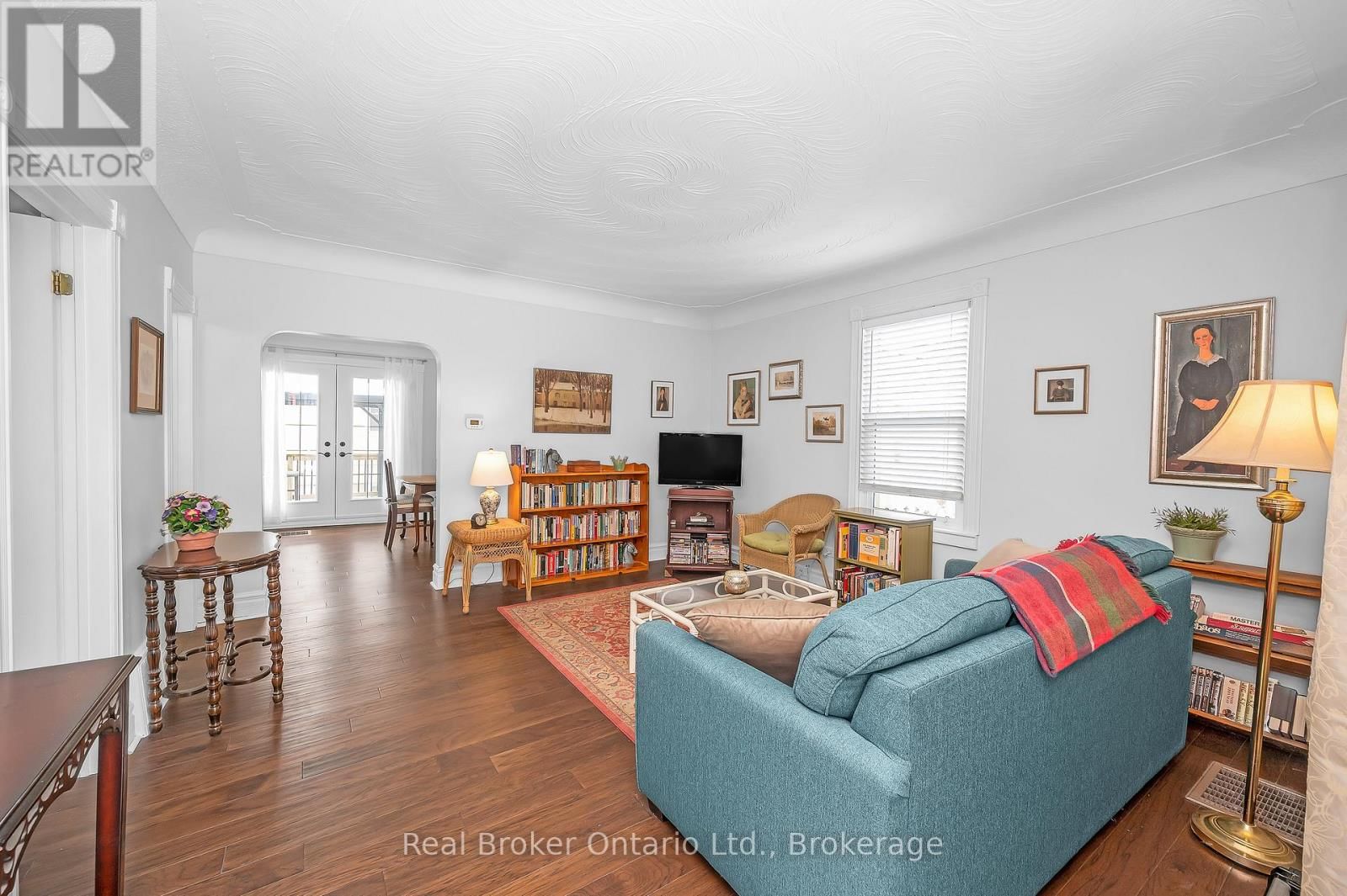 15 MAPLE AVENUE Image 3