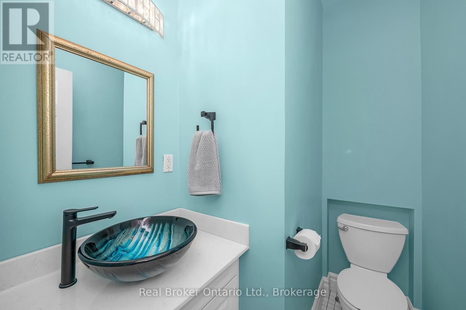 15 MAPLE AVENUE Image 7